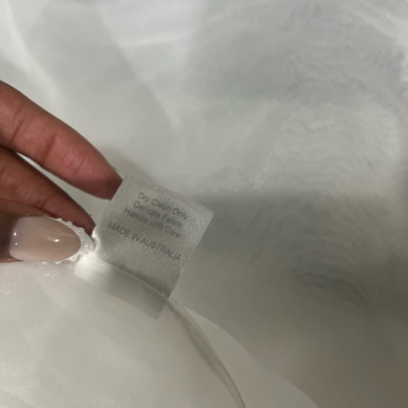 Leah Da Gloria Aspen Wedding Gown - Picture 8 of 12